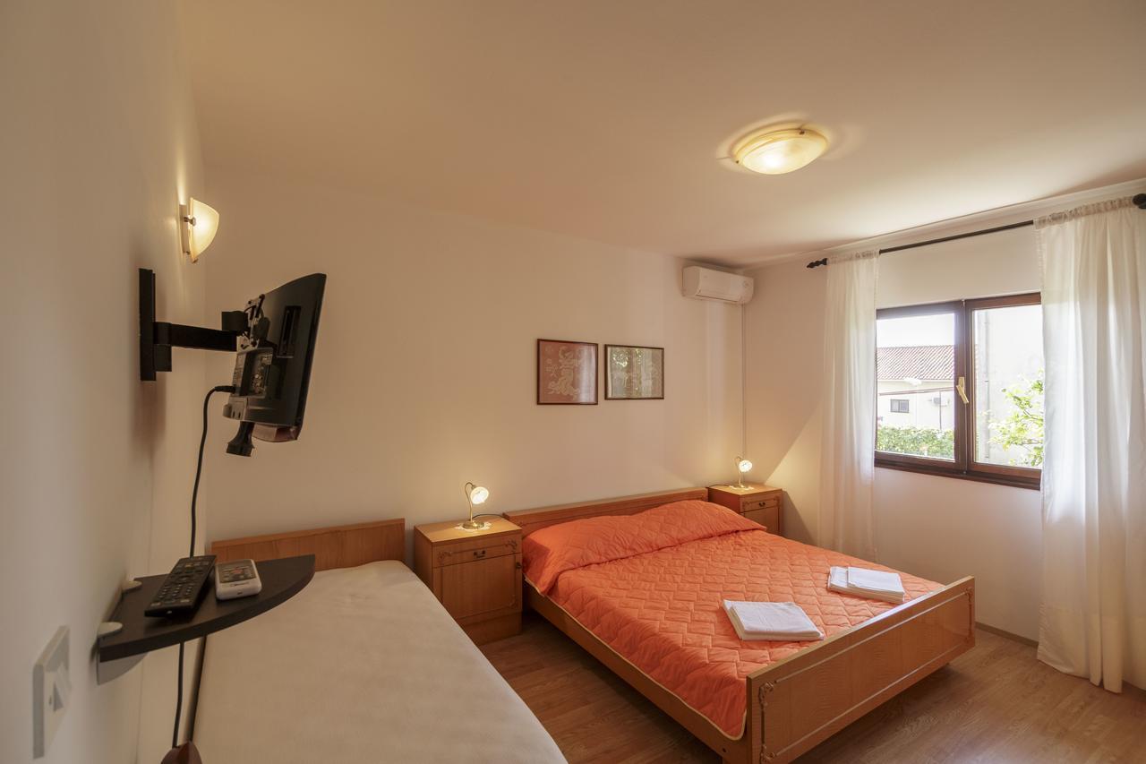 Apartmani Jordana Komiža Kültér fotó