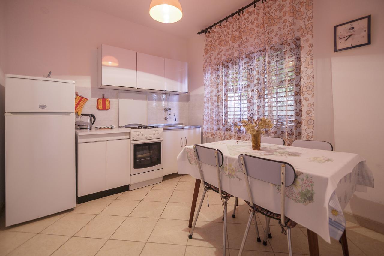 Apartmani Jordana Komiža Kültér fotó