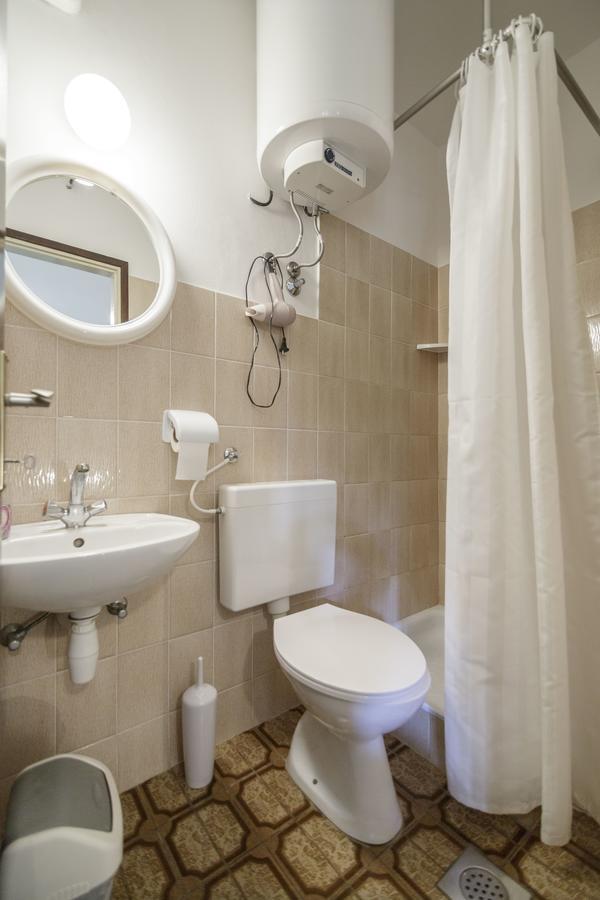 Apartmani Jordana Komiža Kültér fotó