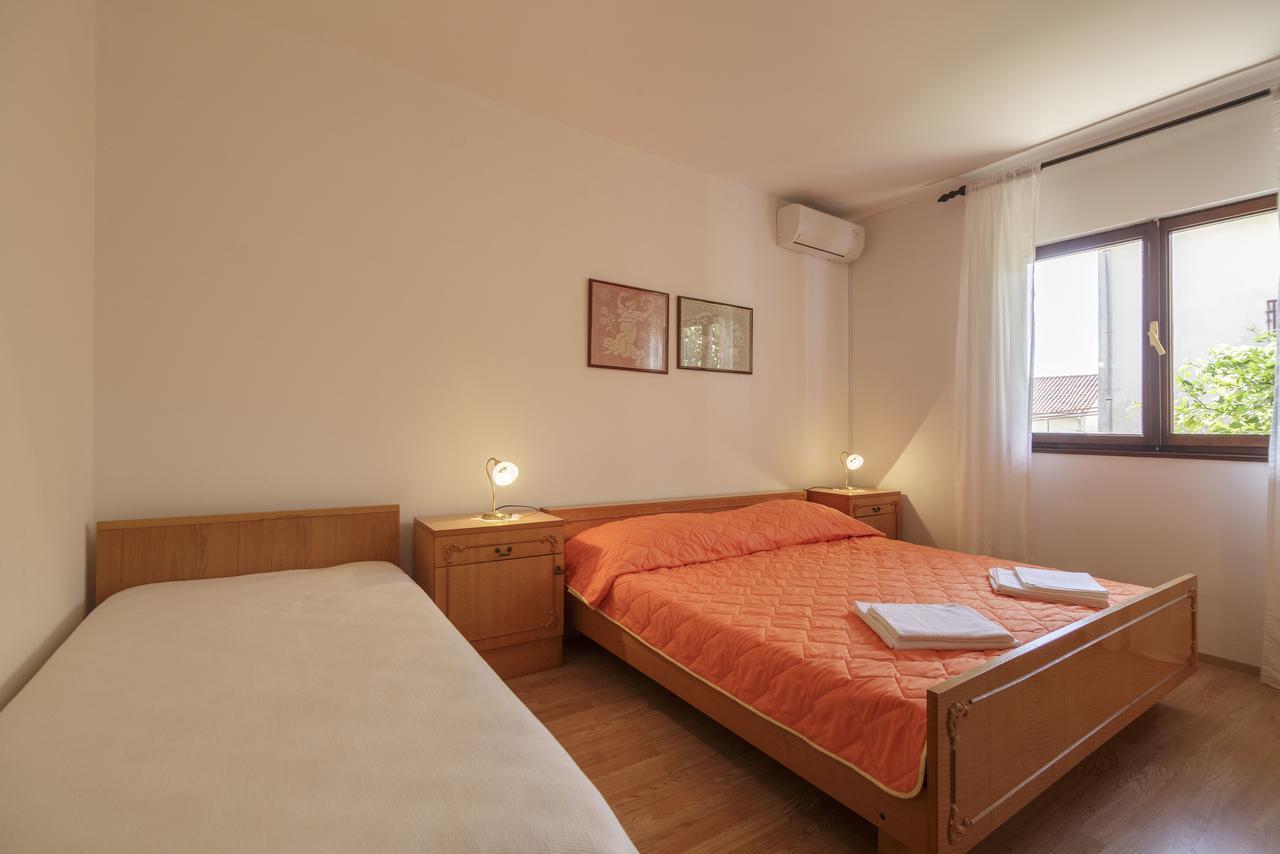 Apartmani Jordana Komiža Kültér fotó