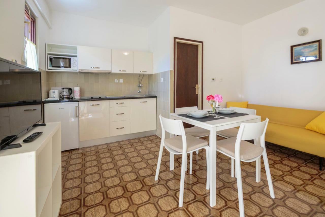Apartmani Jordana Komiža Kültér fotó