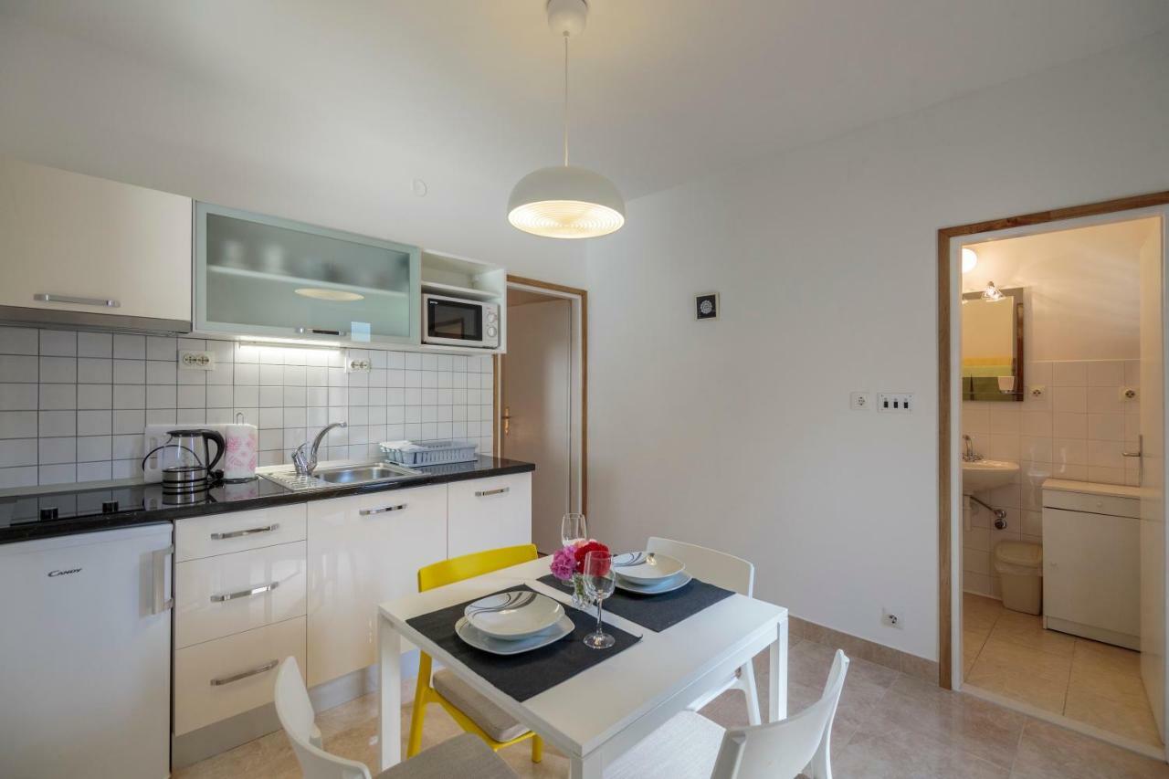 Apartmani Jordana Komiža Kültér fotó