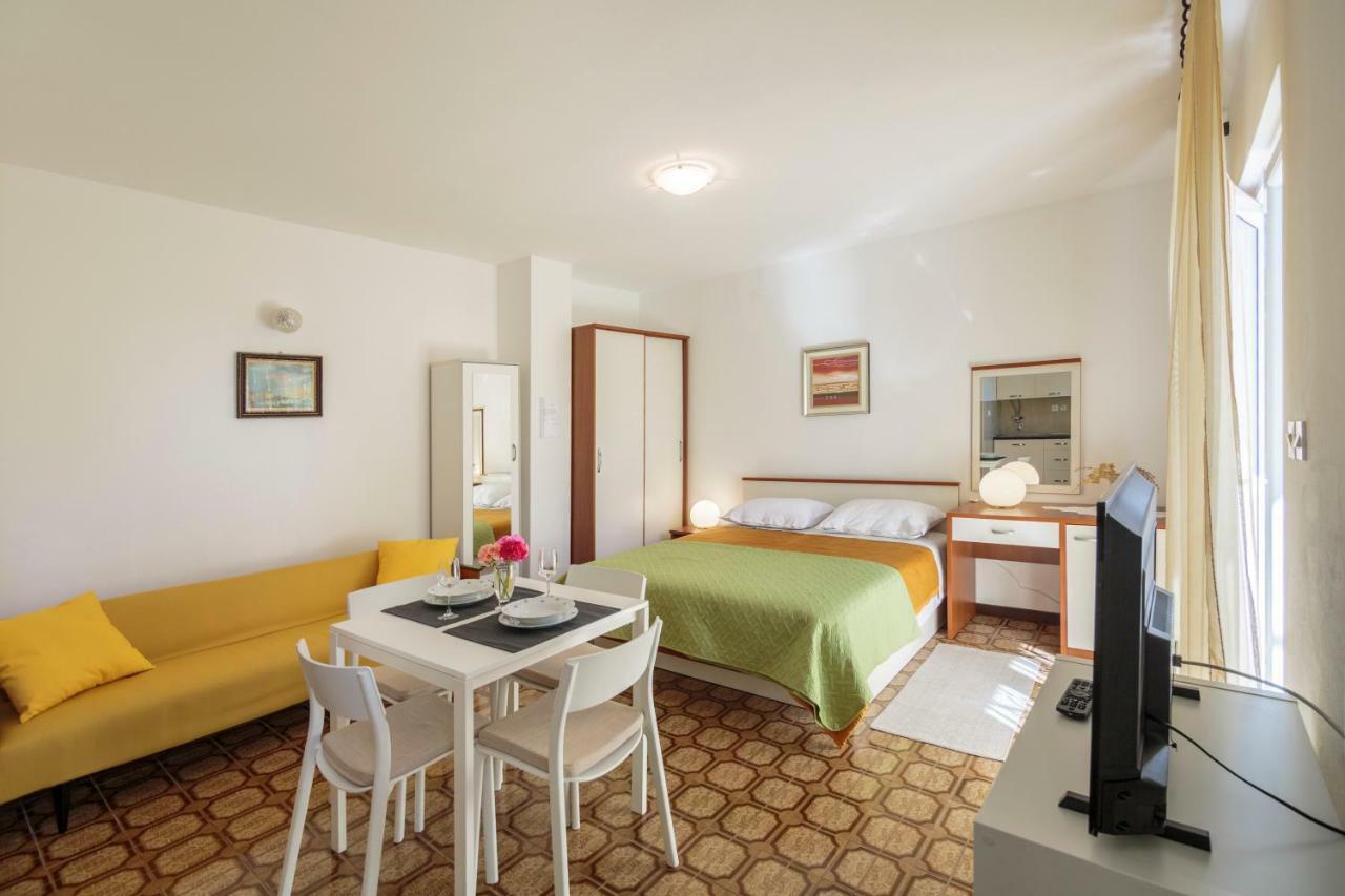 Apartmani Jordana Komiža Kültér fotó