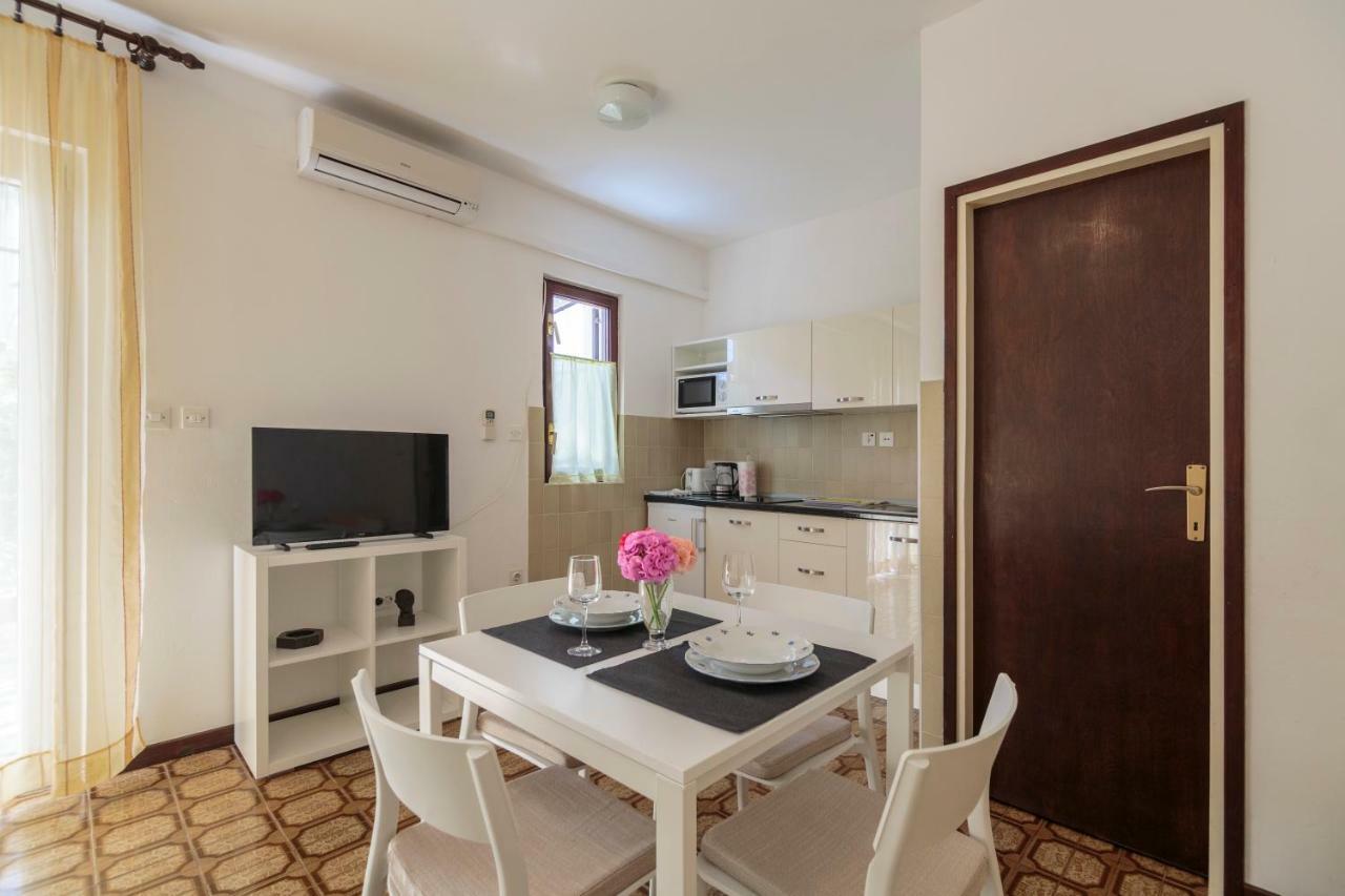 Apartmani Jordana Komiža Kültér fotó