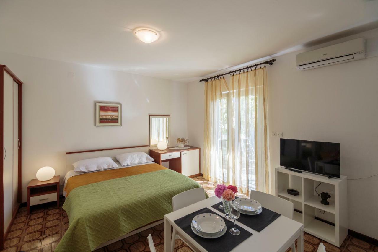 Apartmani Jordana Komiža Kültér fotó